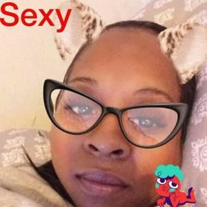 Meet your Posher, Monique